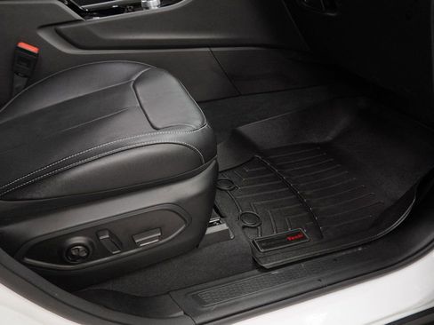 Used 2023 Jeep Grand Cherokee Limited w/ Luxury Tech Group II image 40