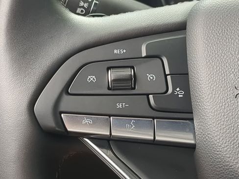 Used 2024 Cadillac XT6 Luxury FWD image 26
