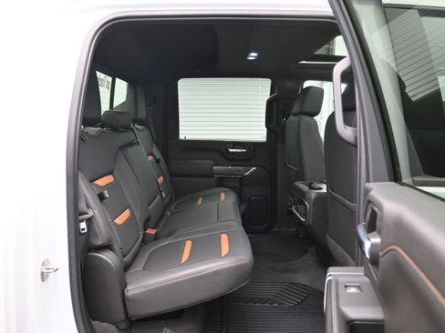 Used 2023 GMC Sierra 2500 AT4 w/ AT4 Premium Plus Package image 12