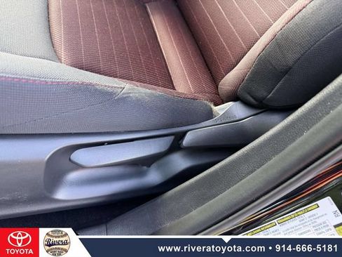 Used 2023 Toyota Corolla SE w/ Carpet Mat Package (TMS) FWD image 11