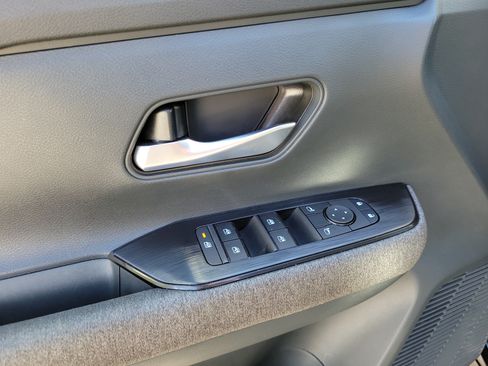 Certified 2025 Nissan Kicks SV w/ Illumination Package FWD image 15