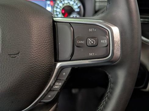 Used 2024 RAM 2500 Laramie AWD/4WD image 18
