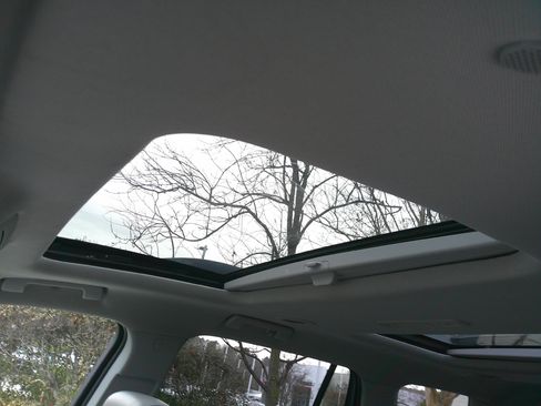 Used 2021 GMC Acadia SLT w/ Technology Package image 29