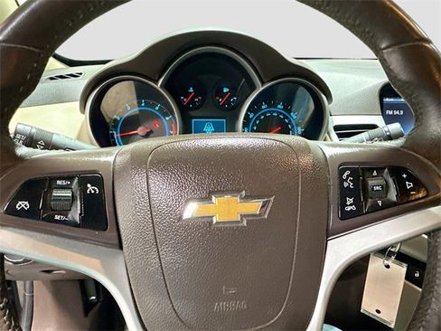 Used 2014 Chevrolet Cruze LT image 13