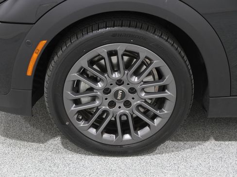 Certified 2025 MINI Cooper S image 21