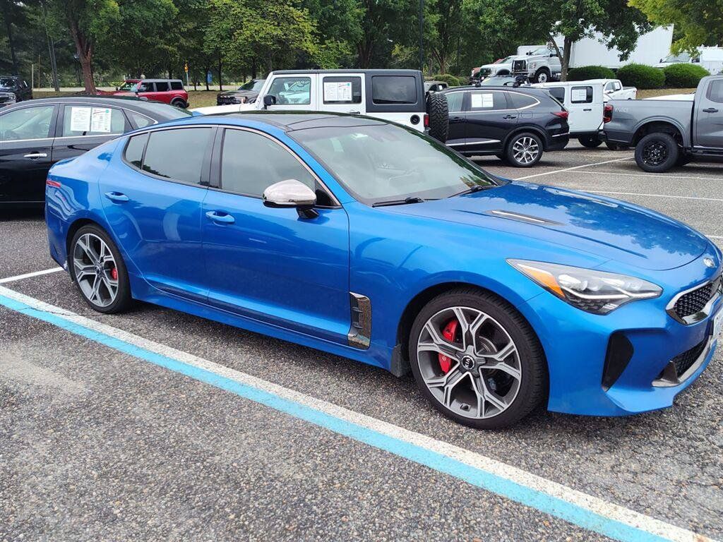 Used 2018 Kia Stinger GT2 AWD/4WD image 2