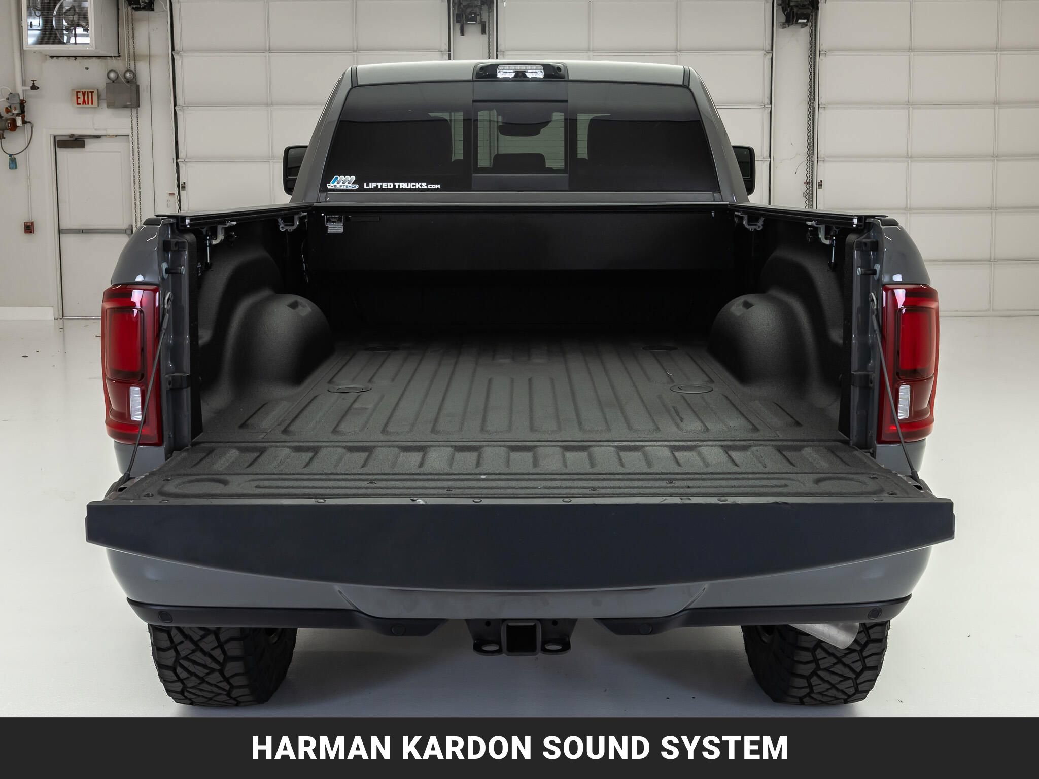 Used 2025 RAM 2500 Laramie AWD/4WD image 9