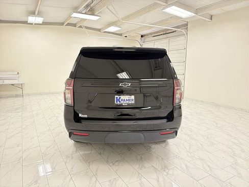 Used 2024 Chevrolet Tahoe Z71 w/ Luxury Package AWD/4WD image 7