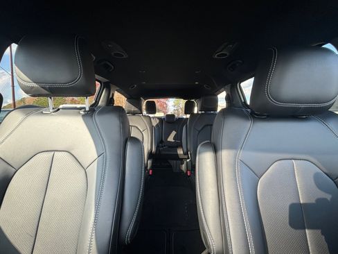 New 2026 Chrysler Pacifica Select image 30