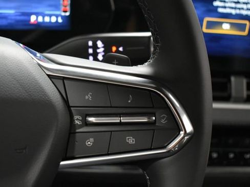 New 2026 Chevrolet Equinox LT w/ Convenience Package II FWD image 17