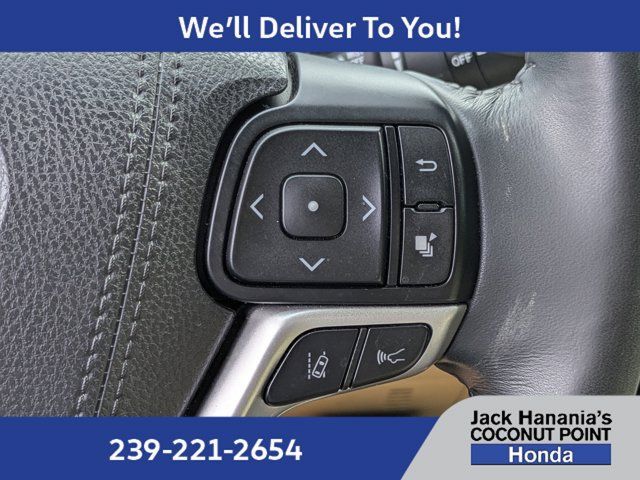 Used 2018 Toyota Highlander XLE FWD image 30