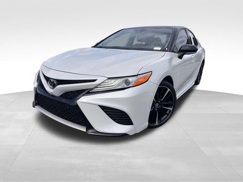 Used 2020 Toyota Camry XSE w/ Driver Assist Package FWD image 9