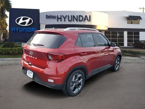 Certified 2025 Hyundai Venue Limited FWD image 6