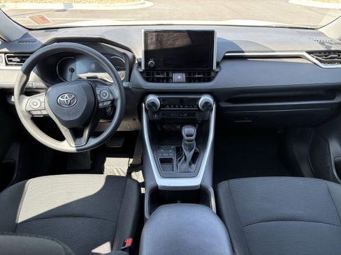Used 2023 Toyota RAV4 LE FWD image 11