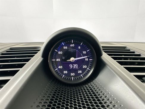 Certified 2024 Porsche Panamera image 24