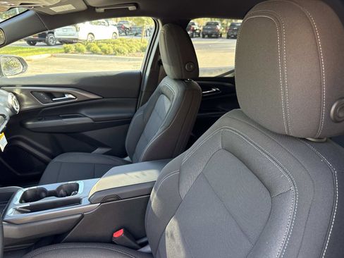 New 2026 Chevrolet Equinox EV LT image 19