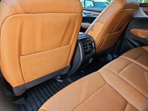 Used 2023 Cadillac XT5 Premium Luxury image 19