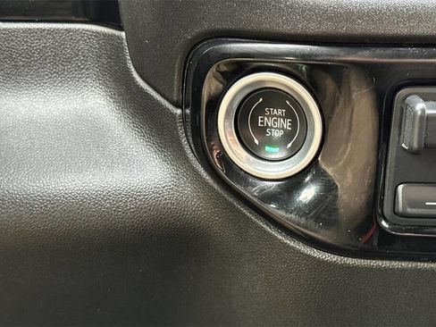 Used 2024 Chevrolet Silverado 2500 LT image 21