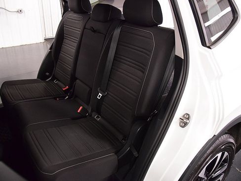 Used 2022 Volkswagen Tiguan S image 31