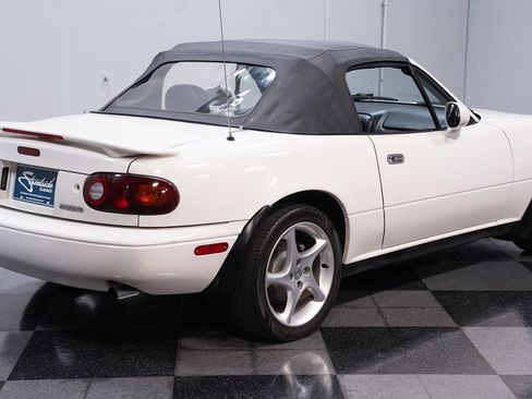 Used 1994 MAZDA MX-5 Miata image 11