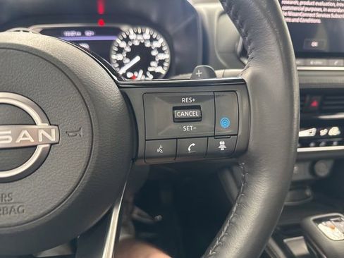 Used 2023 Nissan Rogue SL AWD/4WD image 34