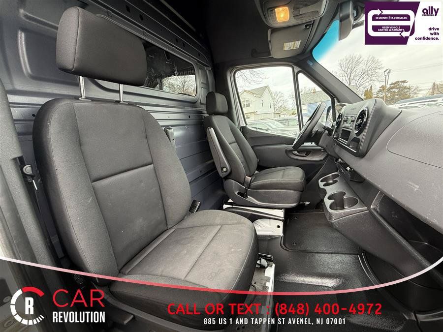 Used 2019 Mercedes-Benz Sprinter 170 Cargo image 32