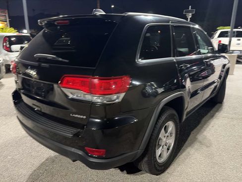 Used 2017 Jeep Grand Cherokee Laredo RWD image 4