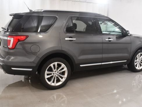 Used 2018 Ford Explorer Limited w/ Equipment Group 301A AWD/4WD image 11