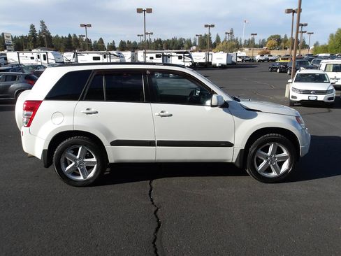 Used 2012 Suzuki Grand Vitara Limited AWD/4WD image 6