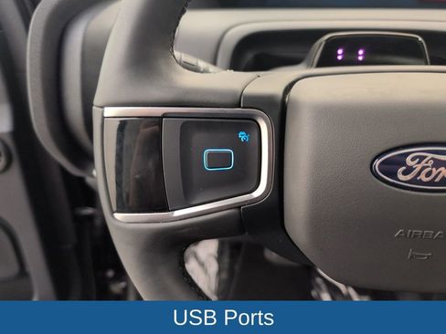 Certified 2025 Ford Expedition Active image 38