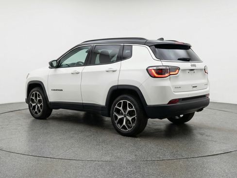 Used 2025 Jeep Compass Limited AWD/4WD image 6