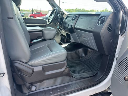 Used 2016 Ford F550 2WD Regular Cab Super Duty image 20