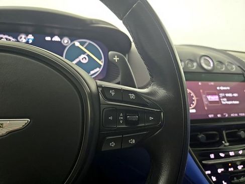 Used 2022 Aston Martin DBX AWD/4WD image 24