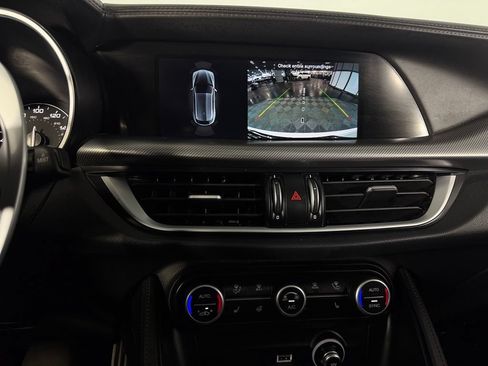 Used 2023 Alfa Romeo Stelvio Veloce AWD/4WD image 20