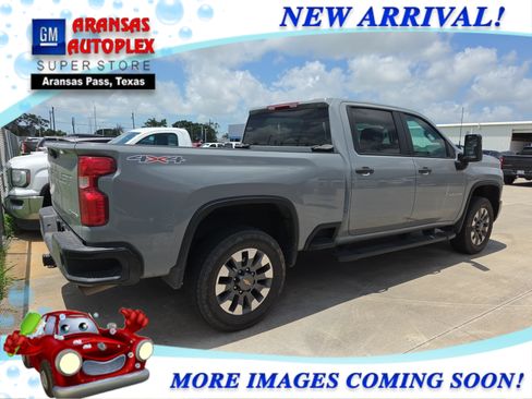 Used 2025 Chevrolet Silverado 2500 Custom w/ Custom Convenience Package AWD/4WD image 5