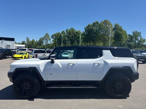 Used 2025 GMC Hummer EV 2X AWD/4WD image 2