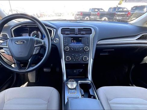 Used 2018 Ford Fusion S image 15