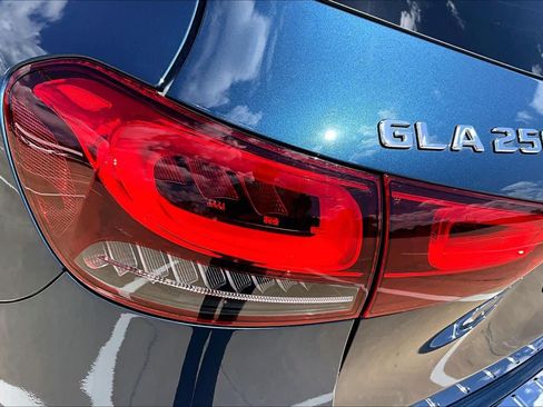 Used 2022 Mercedes-Benz GLA 250 image 27