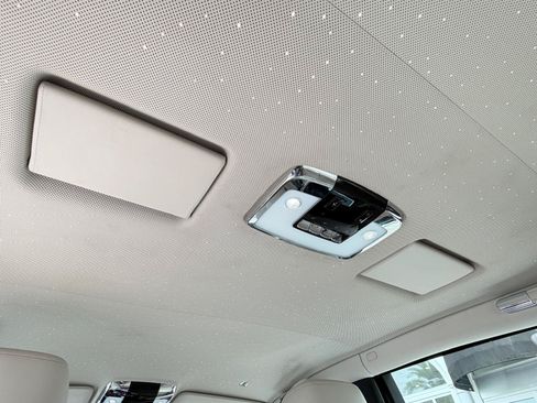 Used 2019 Rolls-Royce Phantom Sedan RWD image 60