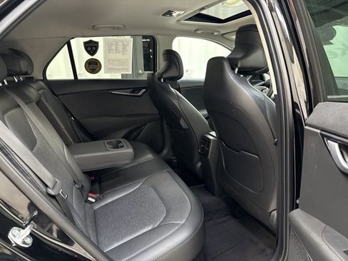 Used 2023 Kia Niro SX image 32