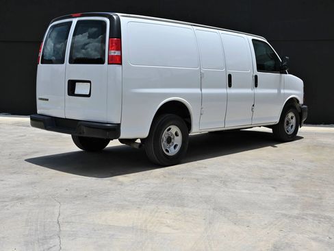 Used 2021 Chevrolet Express 2500 w/ Driver Convenience Package image 6