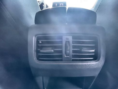 Used 2023 Nissan Rogue S FWD image 20