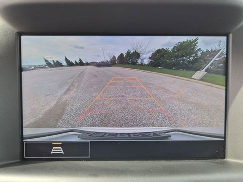 Used 2023 GMC Terrain SLT w/ LPO, Floor Liner Package FWD image 28