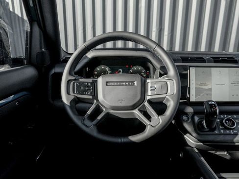 Used 2025 Land Rover Defender 110 S AWD/4WD image 19