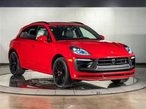 New 2026 Porsche Macan GTS image 7