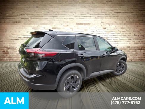 Used 2025 Nissan Rogue SV FWD image 15