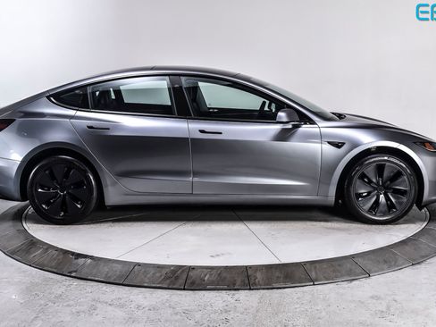 Used 2025 Tesla Model 3 Long Range RWD image 8