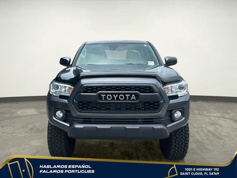 Used 2023 Toyota Tacoma SR5 AWD/4WD image 9