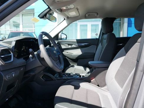 Used 2025 Chevrolet TrailBlazer LT AWD/4WD image 4