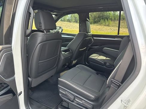 Used 2025 Cadillac Escalade Sport w/ Touring Package AWD/4WD image 10